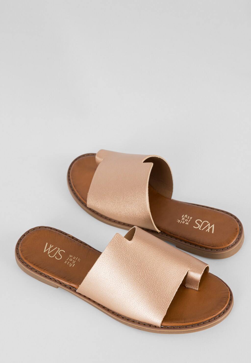 WJS złote klapki damskie na płaskiej podeszwie WJS91067-58 Widok 5