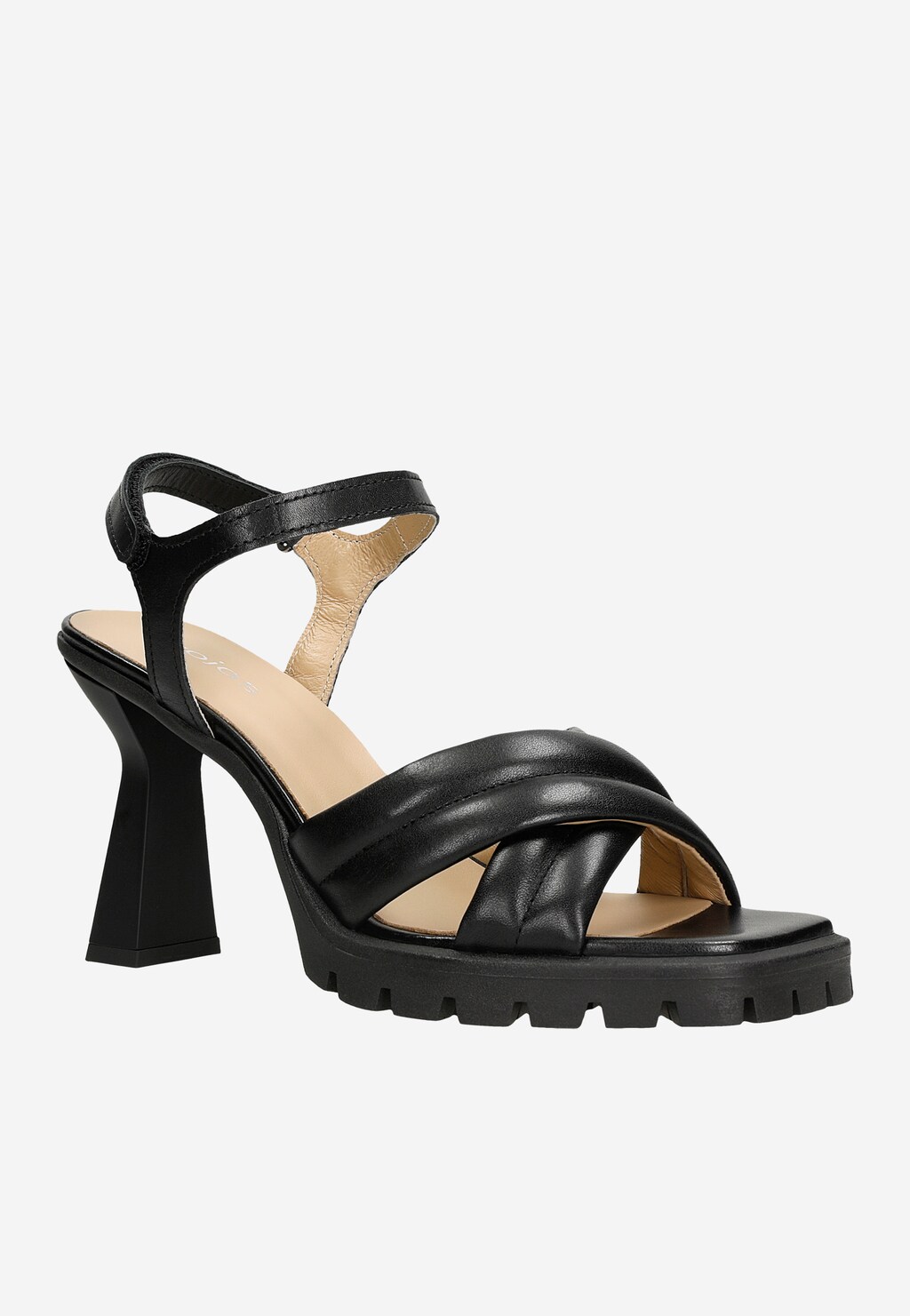 Czarne masywne sandały damskie Wojas 76139-51 z krzyżującymi się paskami na przodzie, zapięciem na kostkę, charakterystycznym słupkowym obcasem i grubą podeszwą.