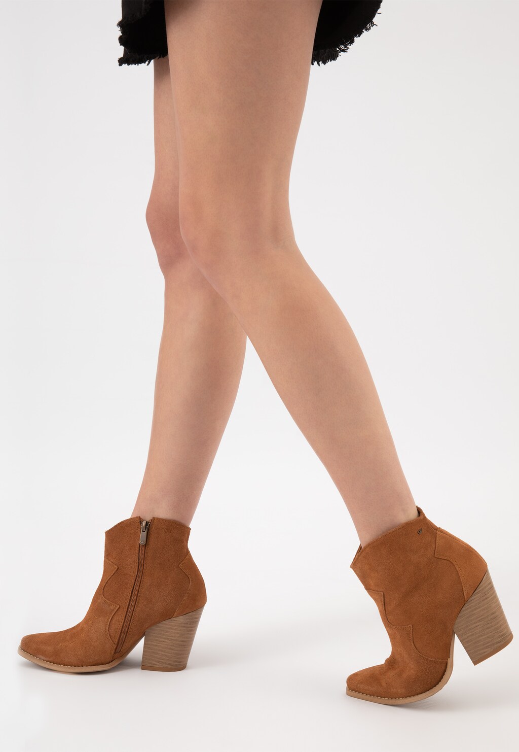 Pohodlné dámske členkové topánky z hnedej velúrovej kože 55193-63 Widok 7