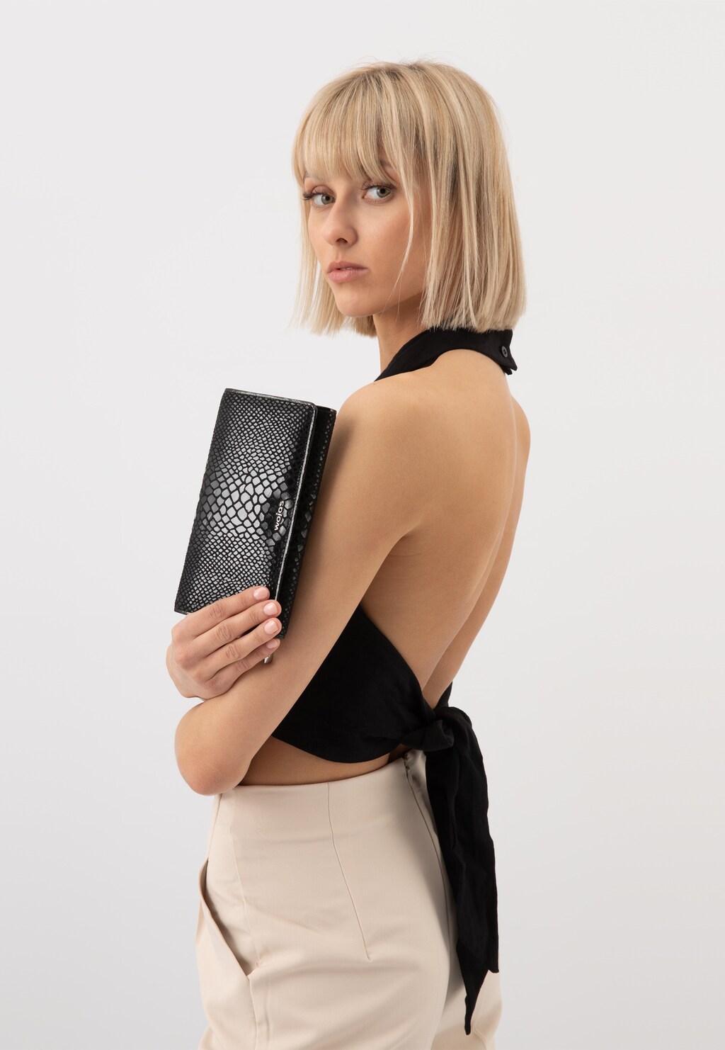 Duży czarny elegancki portfel damski 91064-61 Widok 1