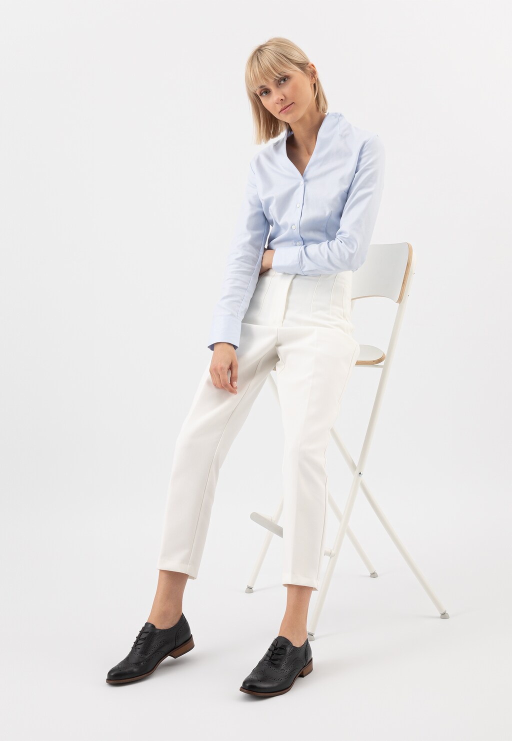 Granatowe sznurowane półbuty damskie brogowane 9474-56 Widok 1