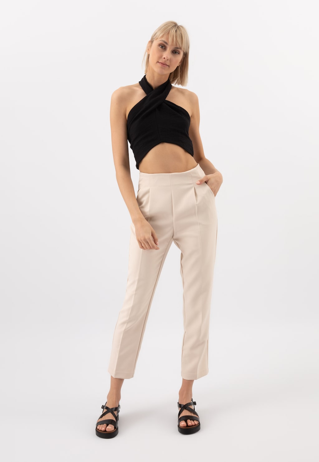 Wygodne czarne sandały damskie na podwyższonej podeszwie 76014-51 Widok 1