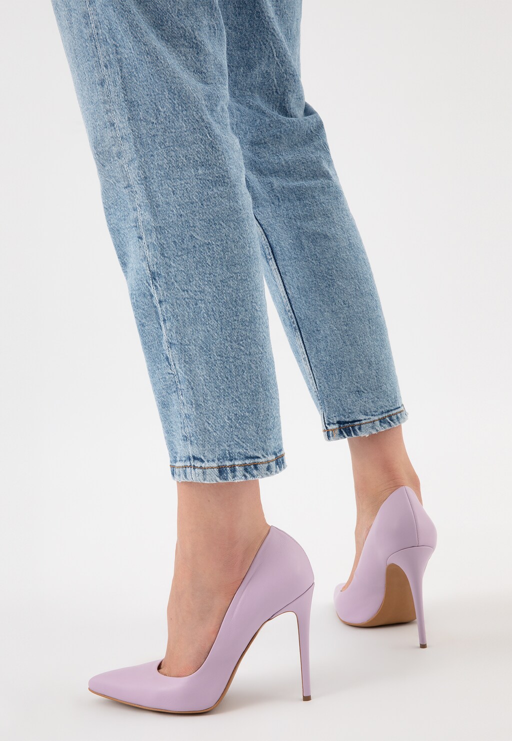 Nežné pastelovo fialové kožené lodičky na vysokom podpätku 35100-57 Widok 7