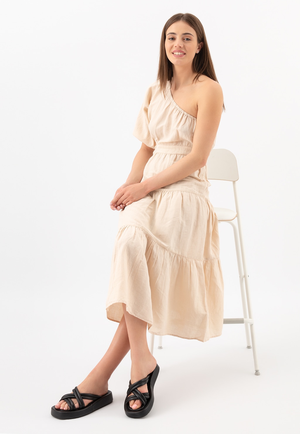 Czarne klapki damskie na płaskiej platformie 74058-51 Widok 1