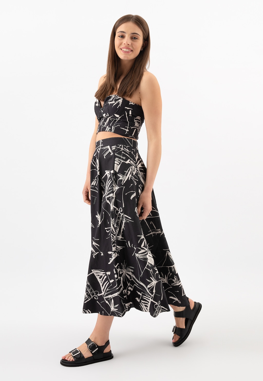 Kožené čierne letné sandále sú stelesnením univerzálnosti 76110-51 Widok 7