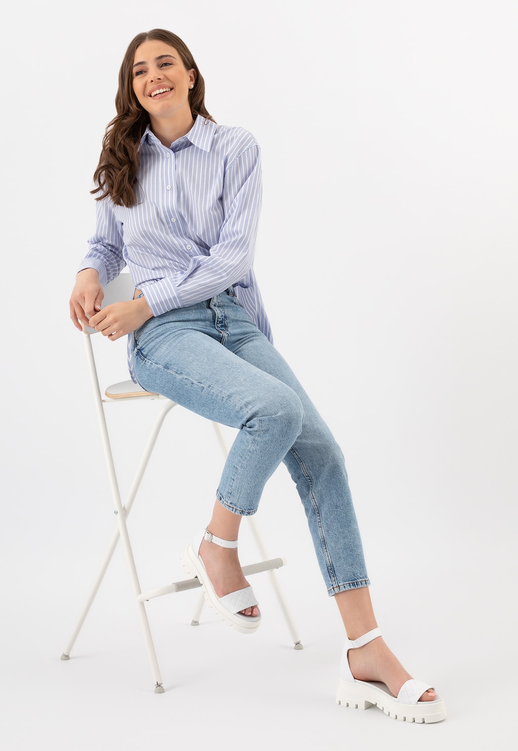 Białe sandały damskie z pikowanym paskiem 76113-59 Widok 1