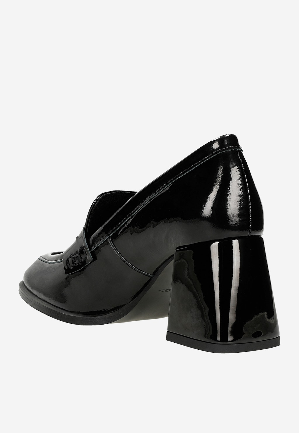 Czarne lakierowane mokasyny damskie Wojas model 46204-31, widok z tyłu ukazujący elegancki solidny obcas i błyszczącą powierzchnię skórzanego buta.