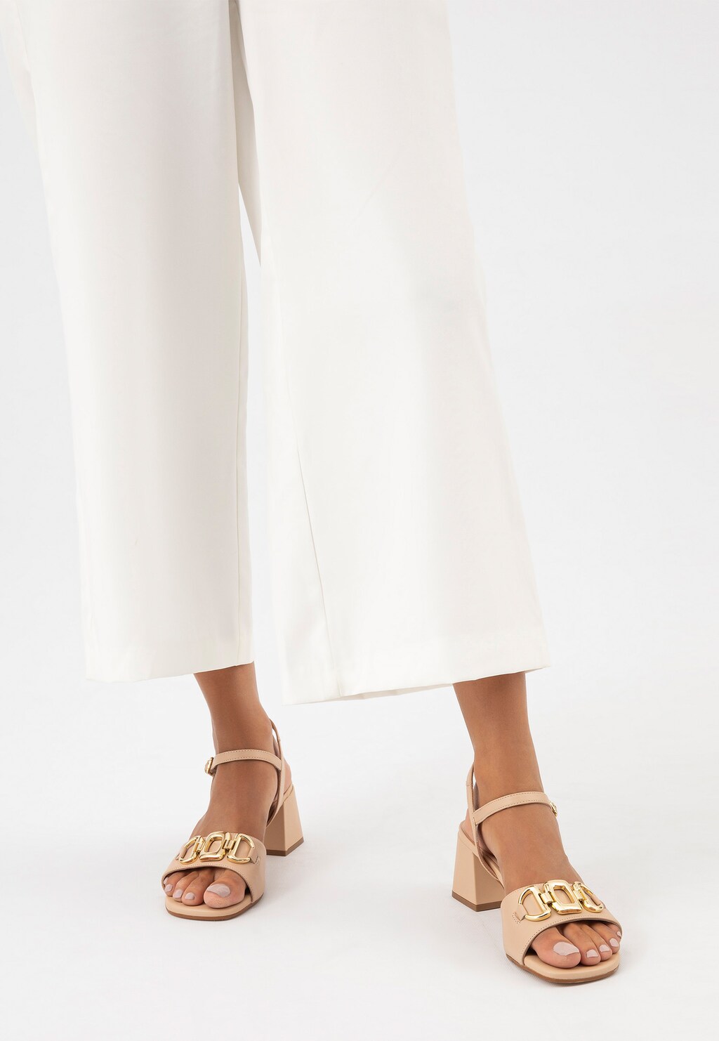 Eleganckie beżowe sandały damskie na obcasie 76124-54 Widok 8