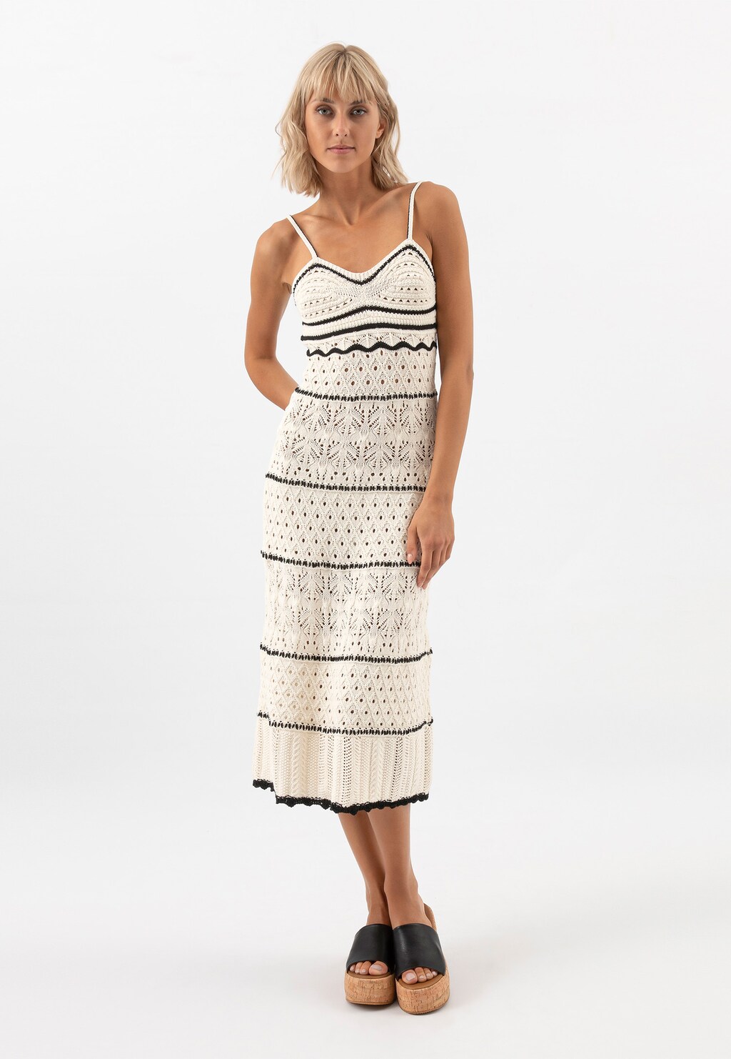 Czarne klapki na wysokiej platformie z korka 74117-51 Widok 7