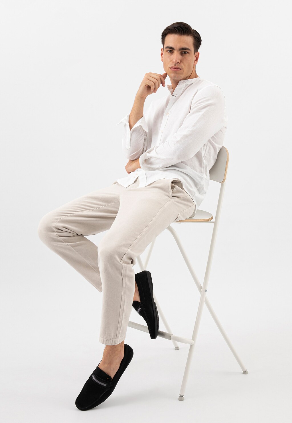 Czarne mokasyny męskie z materiałową ozdobą 10146-61 Widok 1