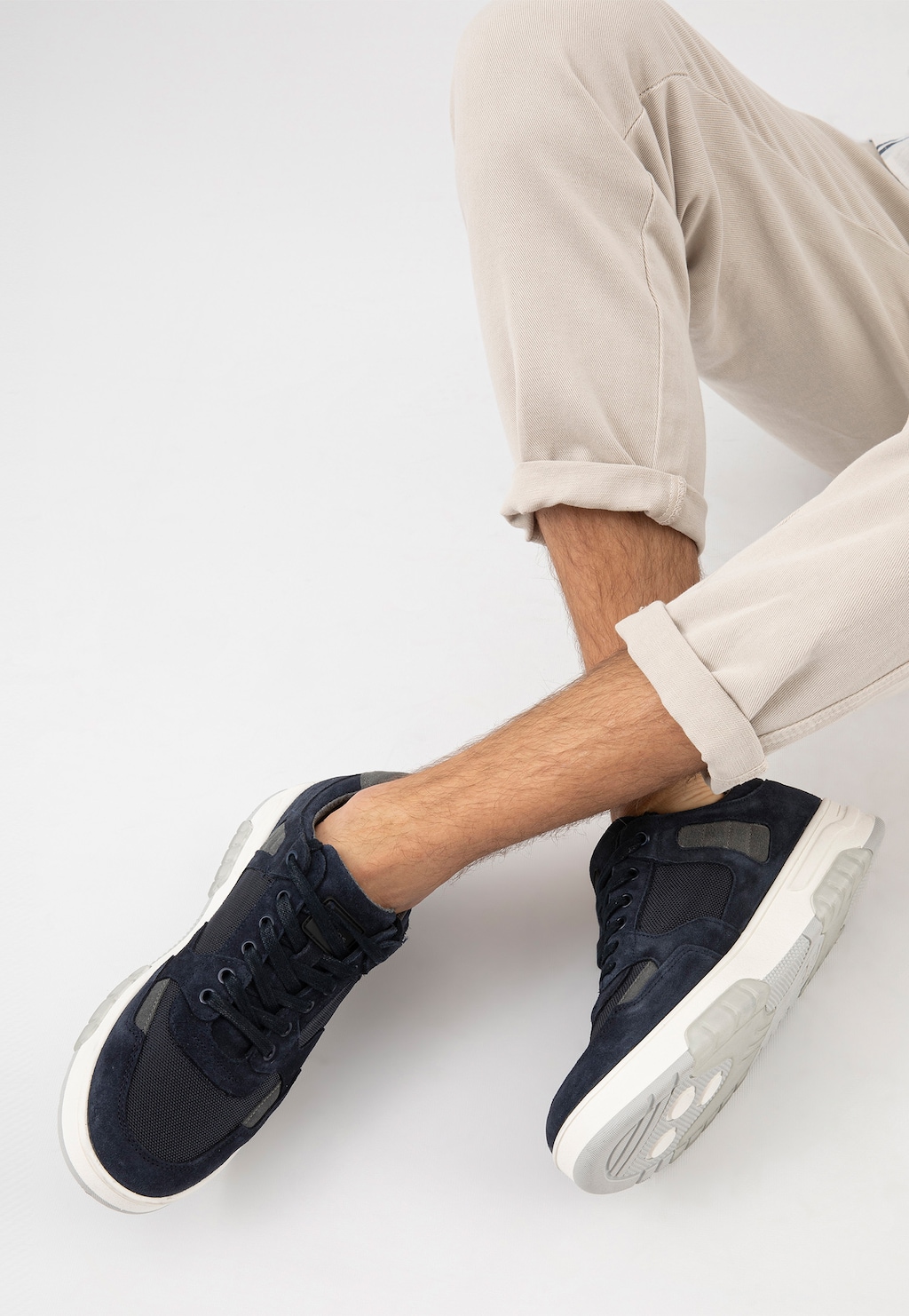 Granatowe półbuty męskie z szarymi wstawkami 10093-86 Widok 7