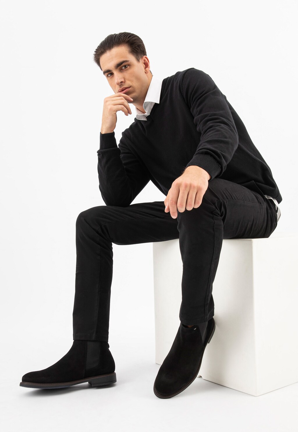 Jesenné pánske členkové čižmy z čiernej velúrovej kože 20015-61 Widok 7