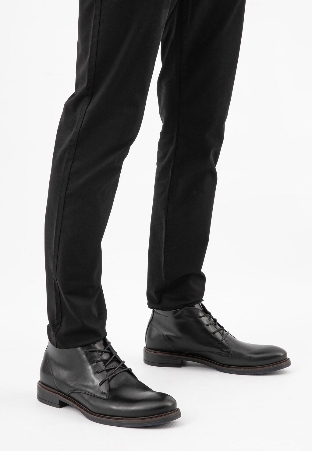 Czarne męskie trzewiki w stylu miejskim ze skóry licowej 24053-51 Widok 8