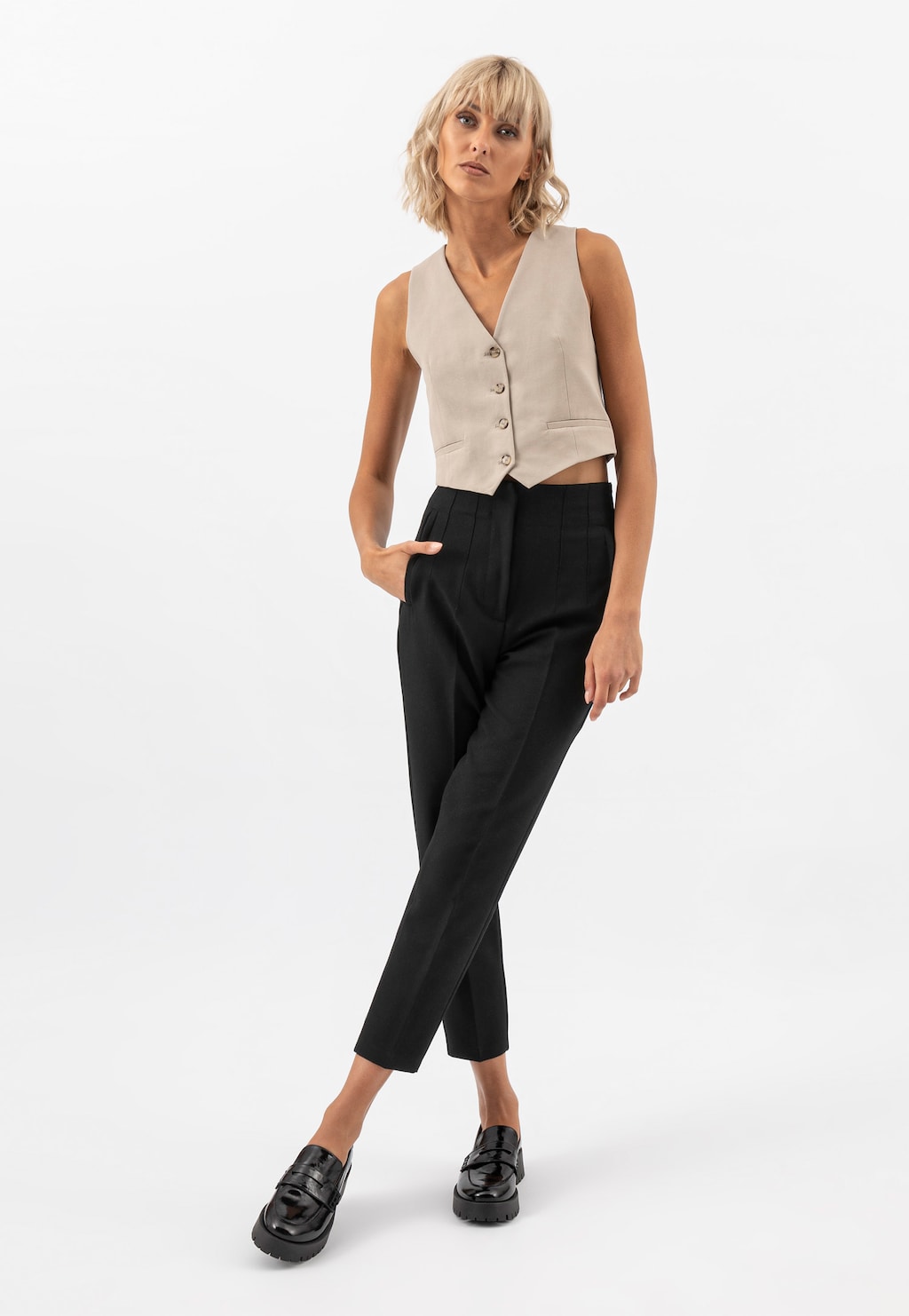 Čierne lakované dámske mokasíny 46124-31 Widok 1