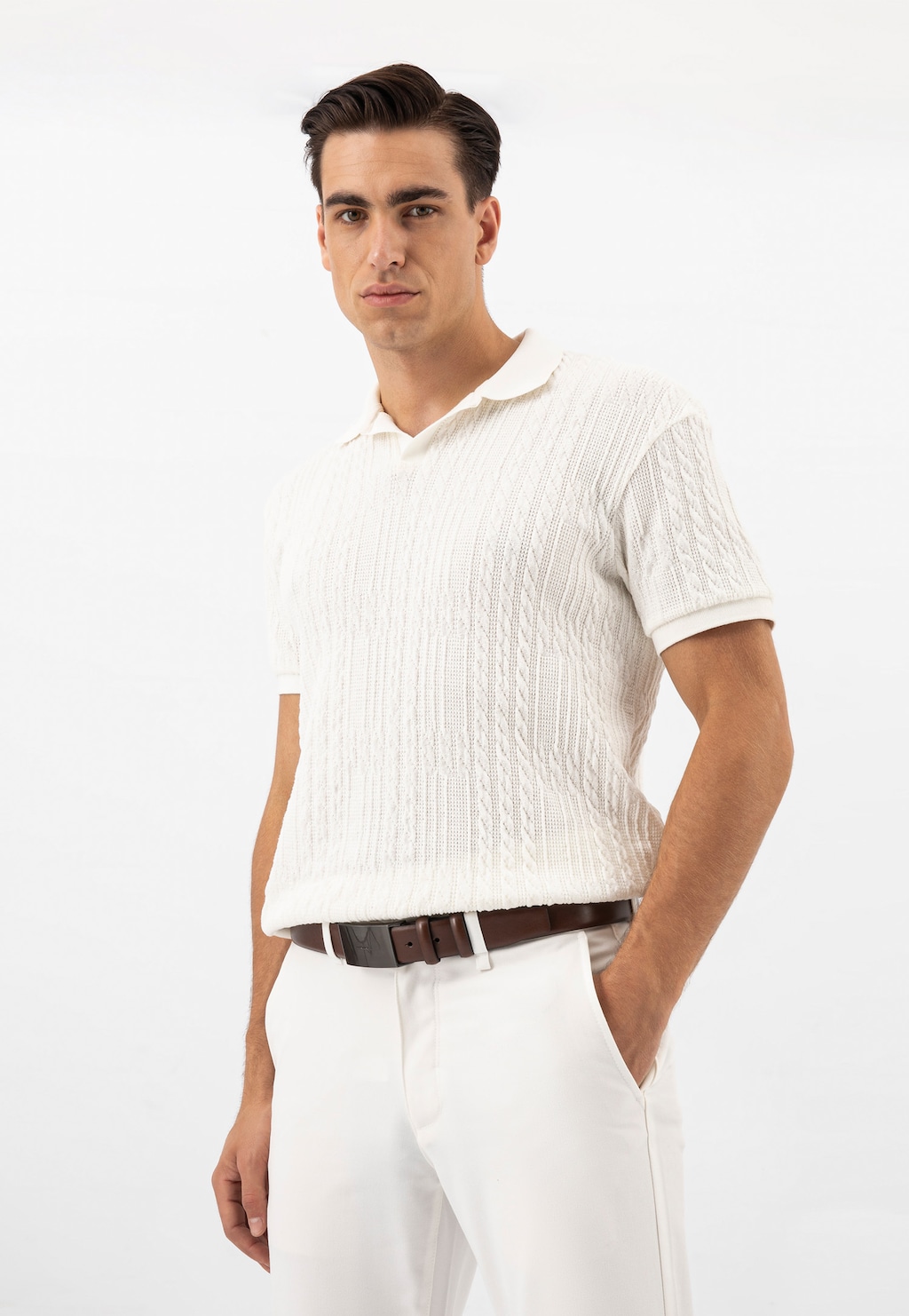 Elegantní hnědý kožený pásek s plnou přezkou 93064-52 Widok 7