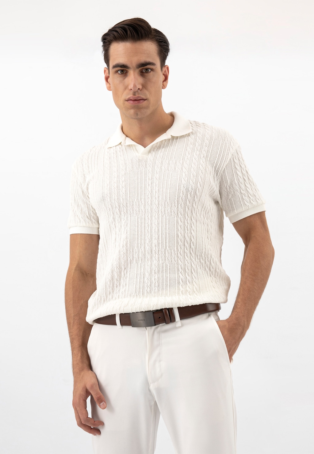 Elegantní hnědý kožený pásek s plnou přezkou 93064-52 Widok 1