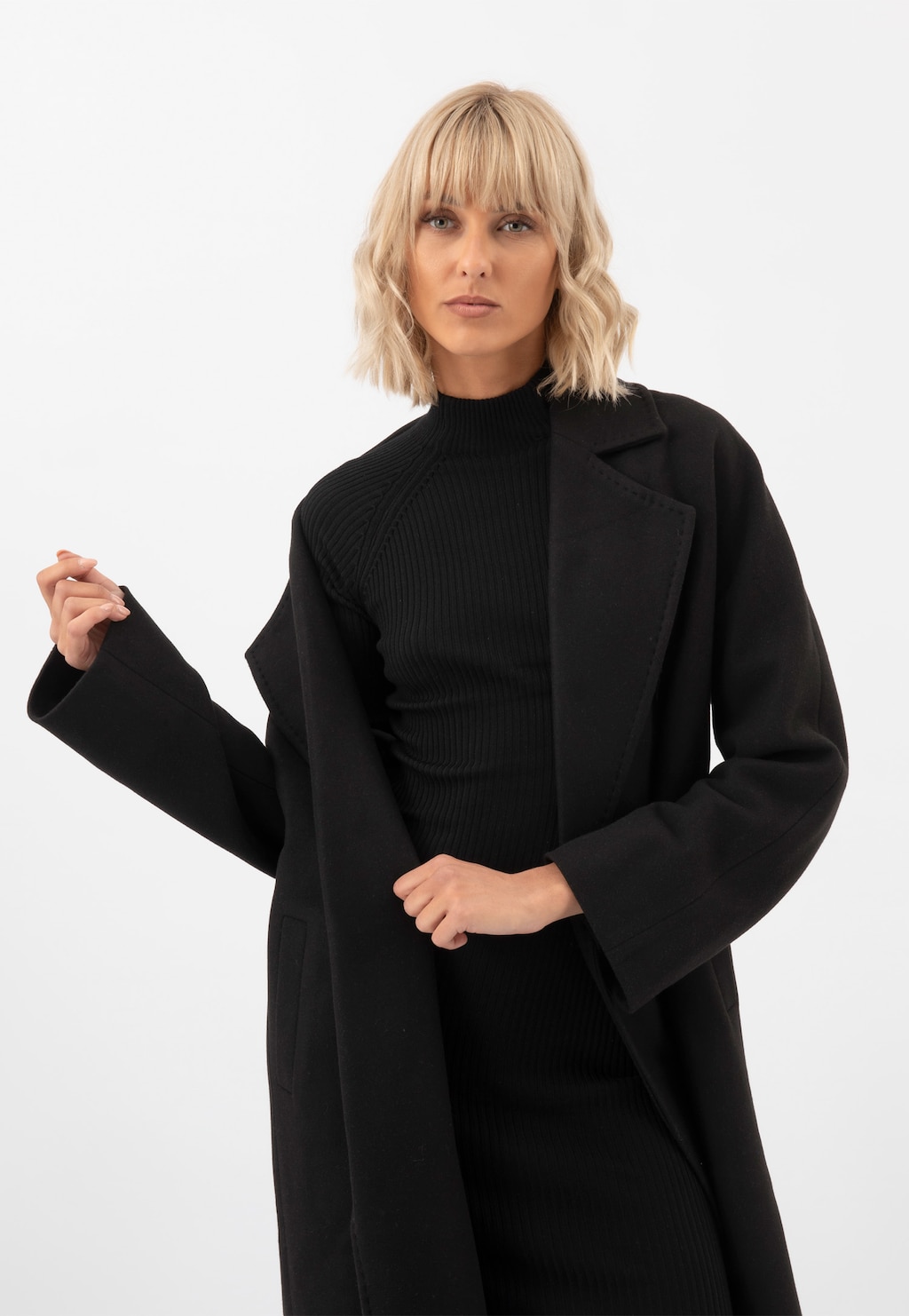 RELAKS dlhý čierny dámsky plášť R99017-41 Widok 3