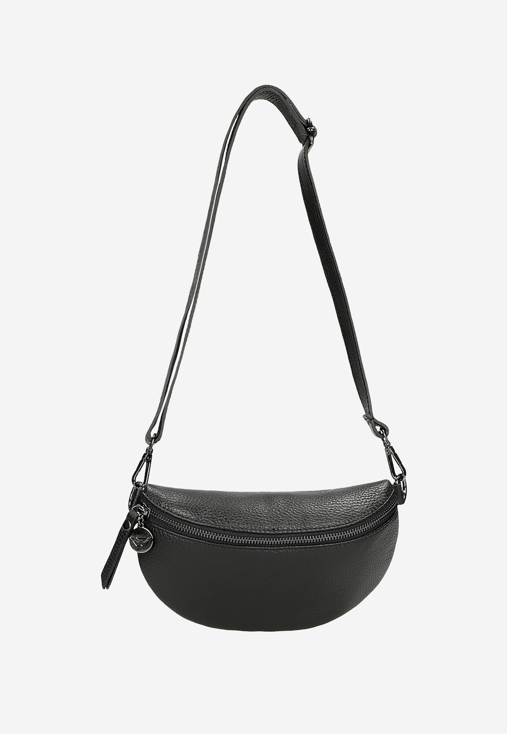 Pojemna czarna nerka Wojas model 80099-51 z regulowanym paskiem na ramię, wykonana ze skóry ziarnistej, z dużym zamkiem błyskawicznym i eleganckim brelokiem.