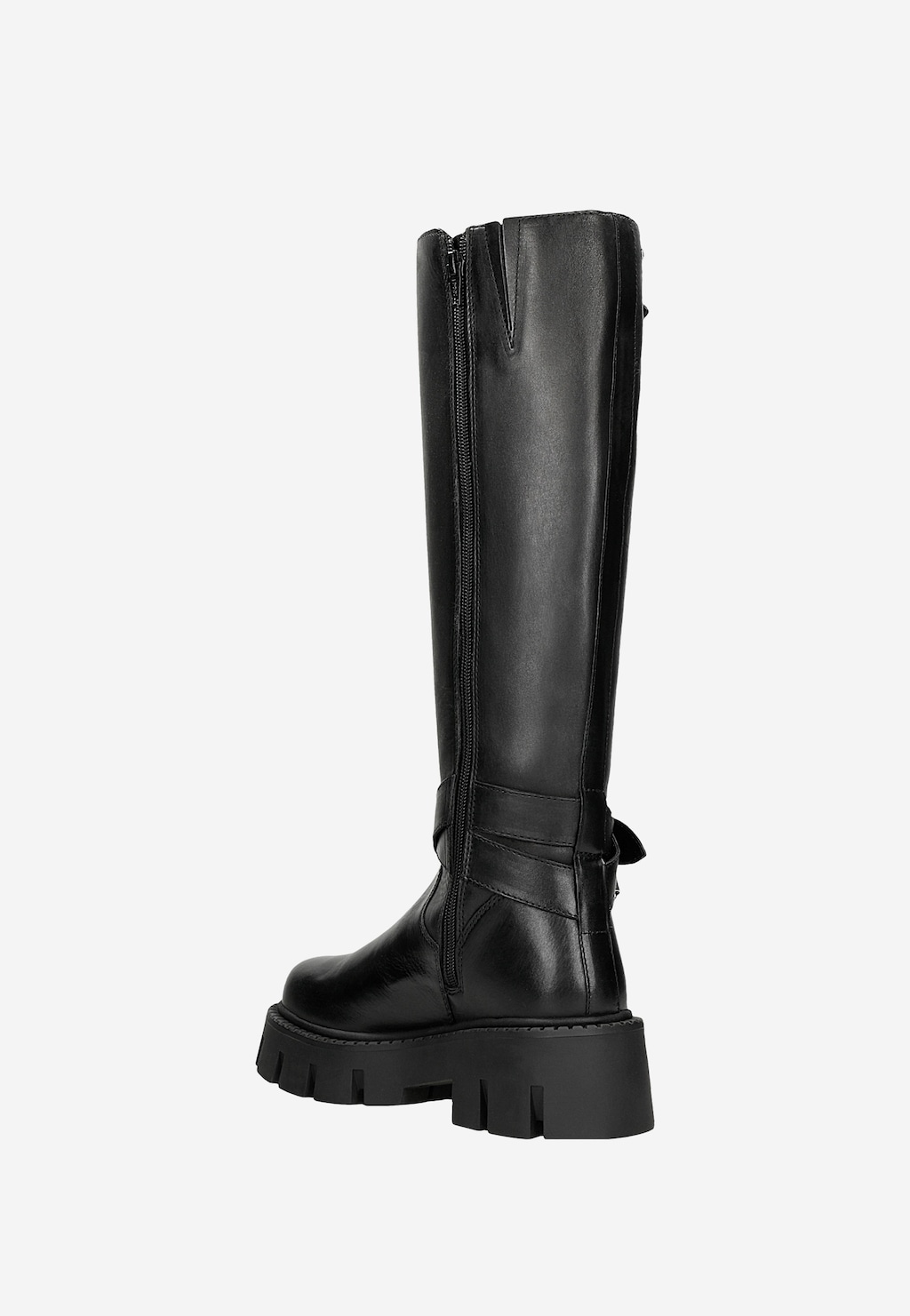 Czarne skórzane kozaki Wojas model 71053-51 typu bikery z bocznym zamkiem, paskiem z klamrą i masywną podeszwą, widoczne z boku w ujęciu produktowym.