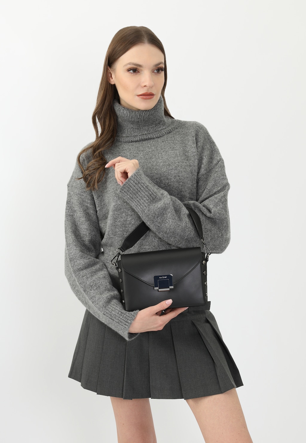 Elegantní kabelka v matném černém provedení 80201-51 Widok 10