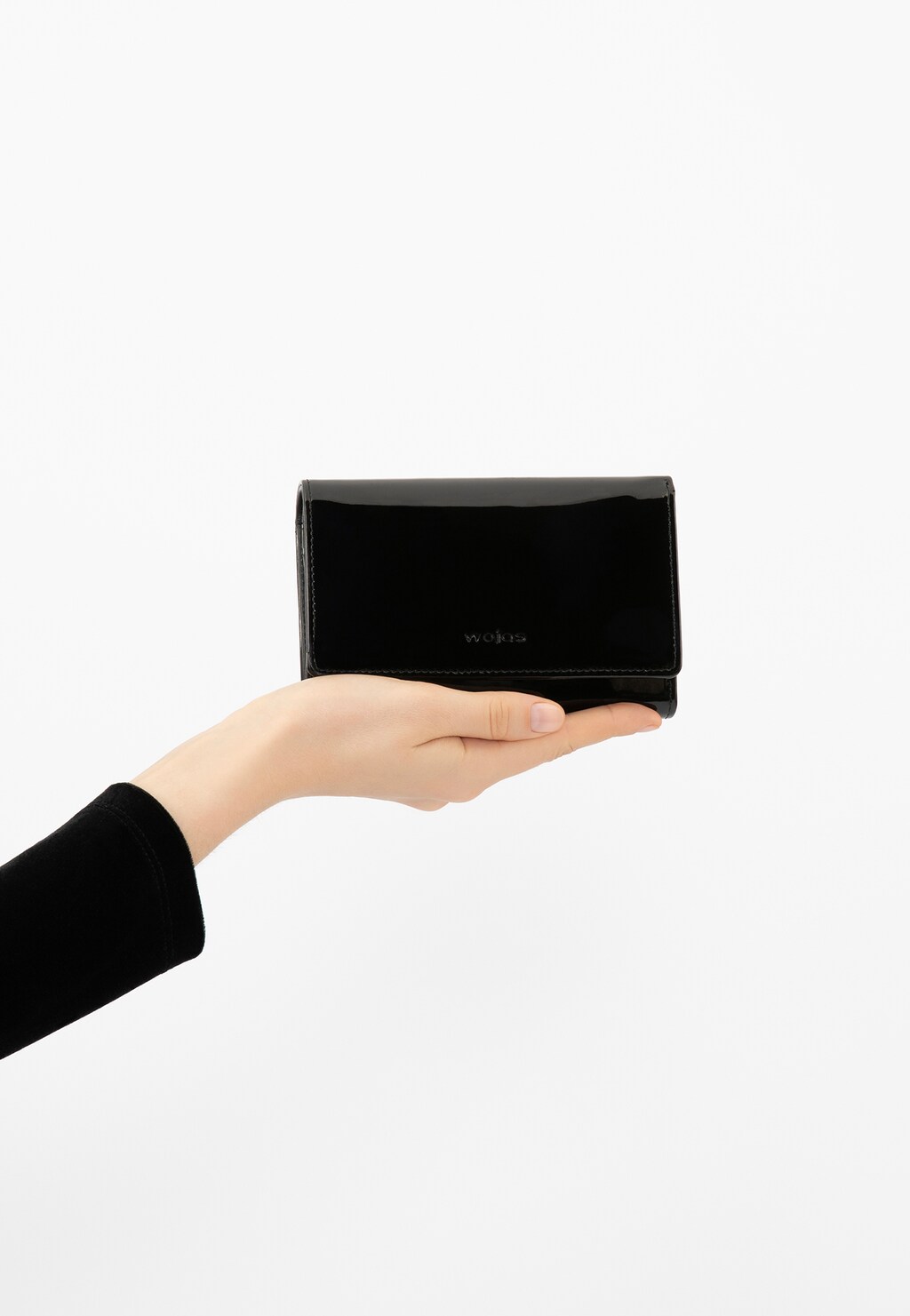 Czarny lakierowany portfel damski w średnim rozmiarze 91075-31 Widok 1