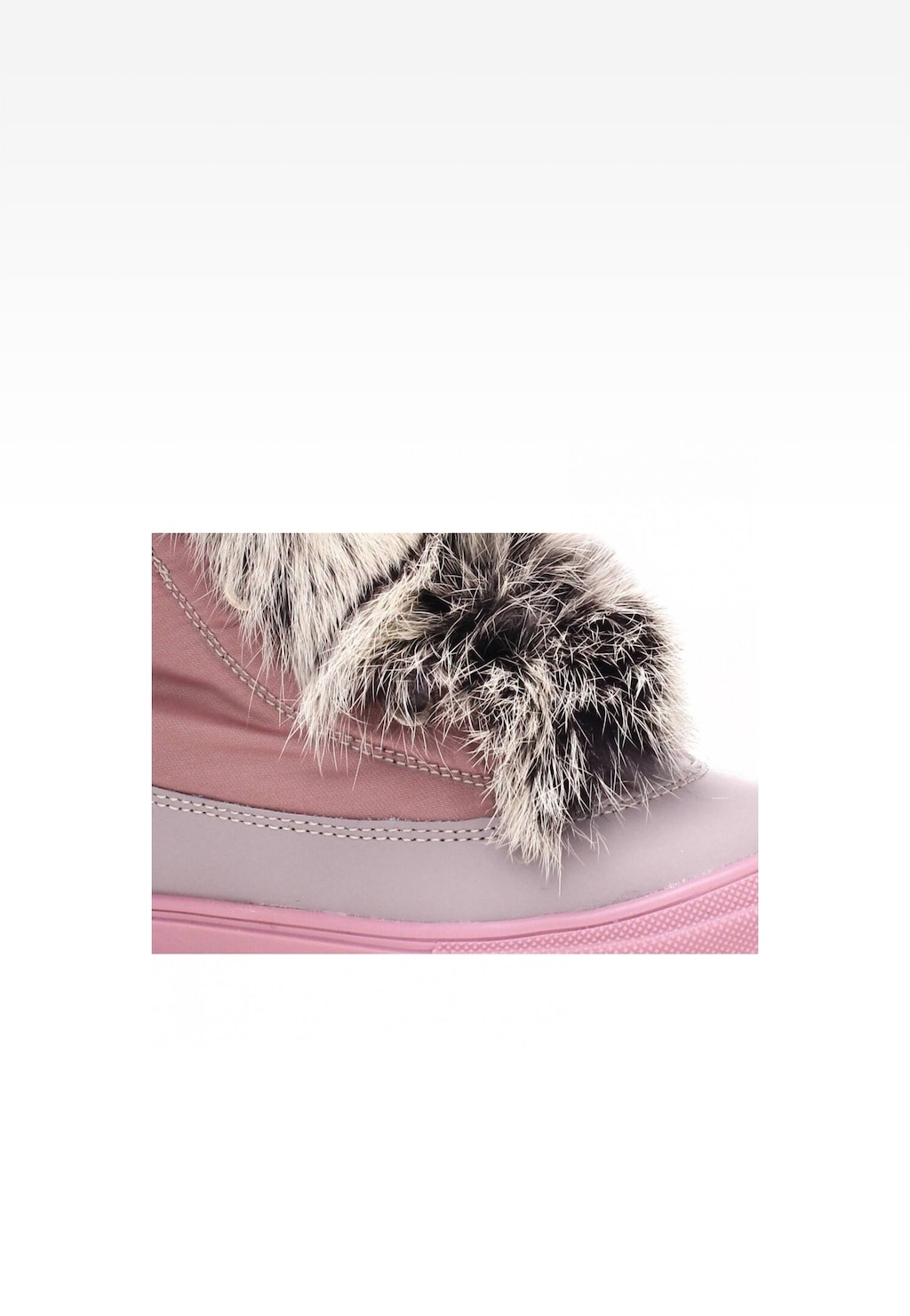 Trzewiki ocieplane BARTEK 4769L-89FX II dla dziewcząt w kolorze różowo-srebrnym, ozdobione puszystym futrzanym kołnierzem, z dekoracyjnymi przeszyciami i różową podeszwą.