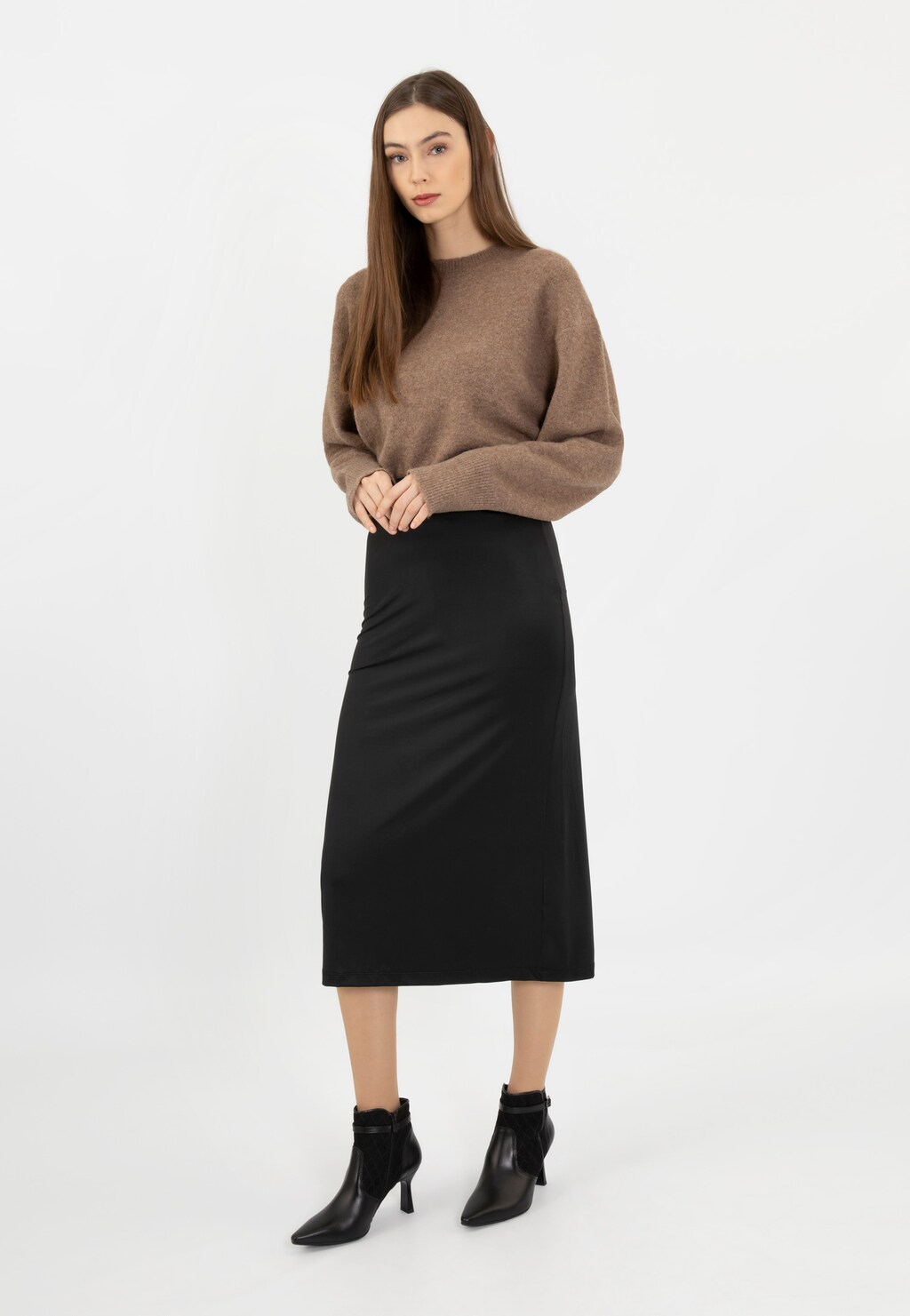 Elegantní dámské kotníkové boty na podpatku z hladké kůže 55206-81 Widok 1