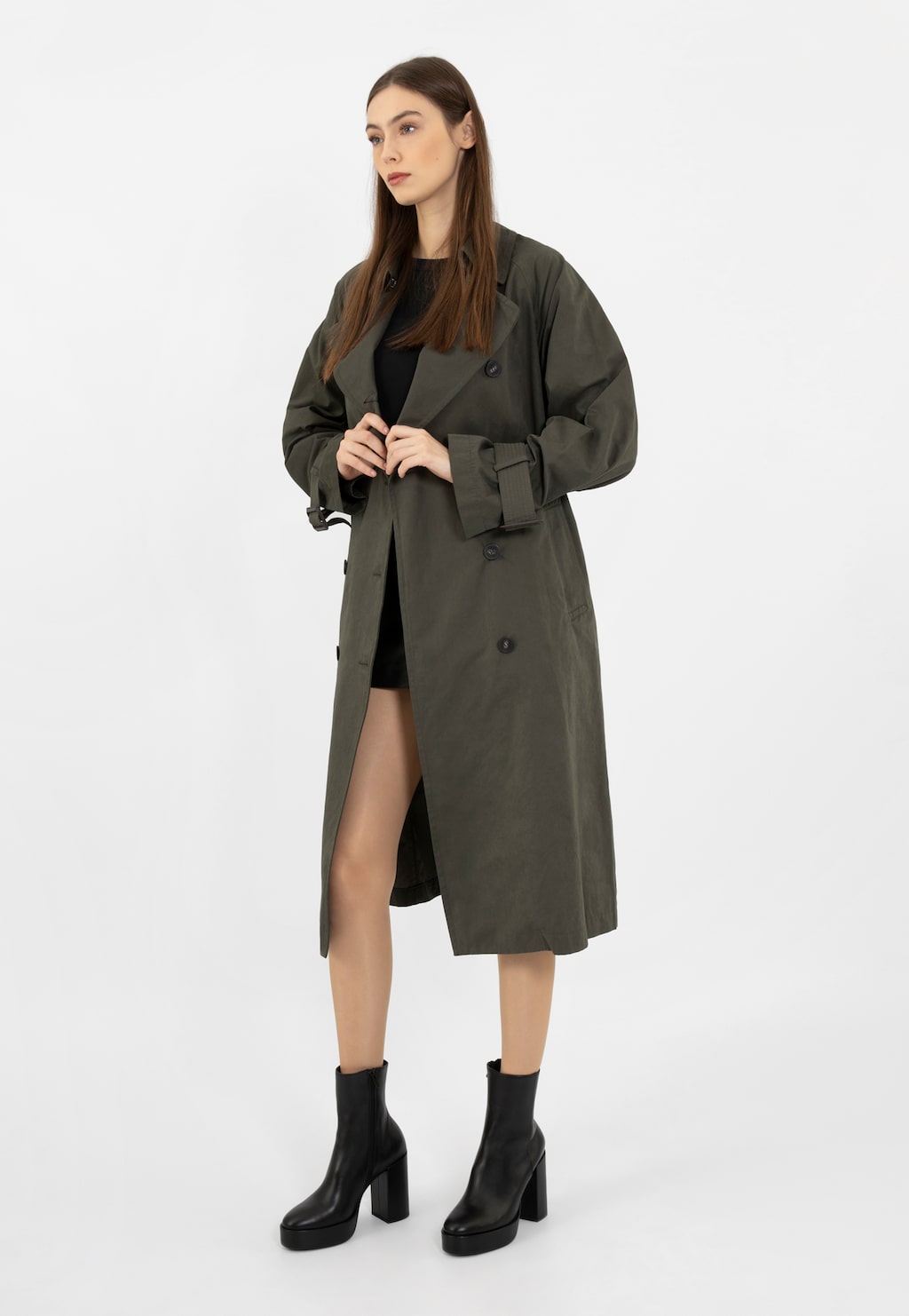 Dámske členkové topánky na podpätku z čiernej kože 55213-51 Widok 1