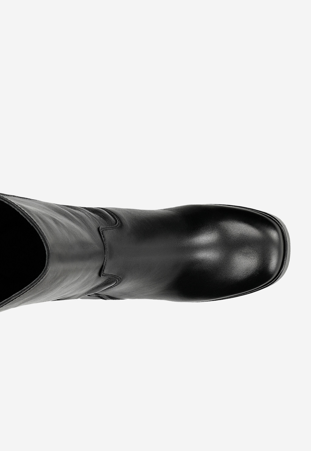 Czarne botki damskie Wojas model 55215-51 z gładkiej skóry, widok z góry ukazujący zaokrąglony nosek i boczny zamek, na wysokim obcasie.