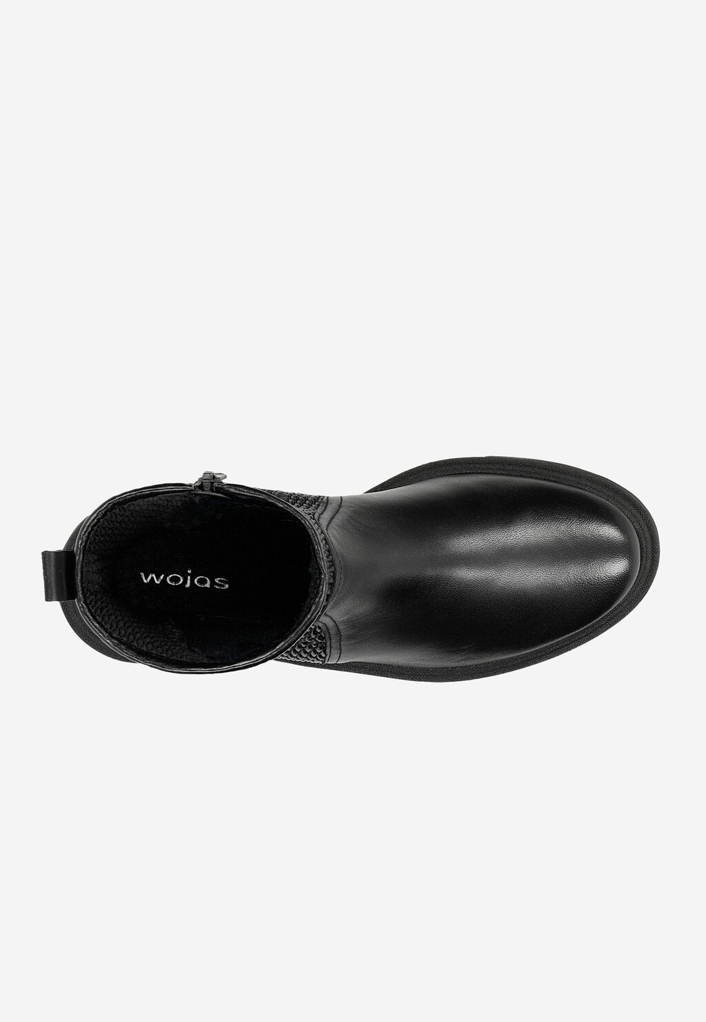 Czarne elastyczne botki damskie Wojas 55228-81 z widocznym zamkiem z boku, widok z góry. Skórzane wykończenie z logo marki wewnątrz.