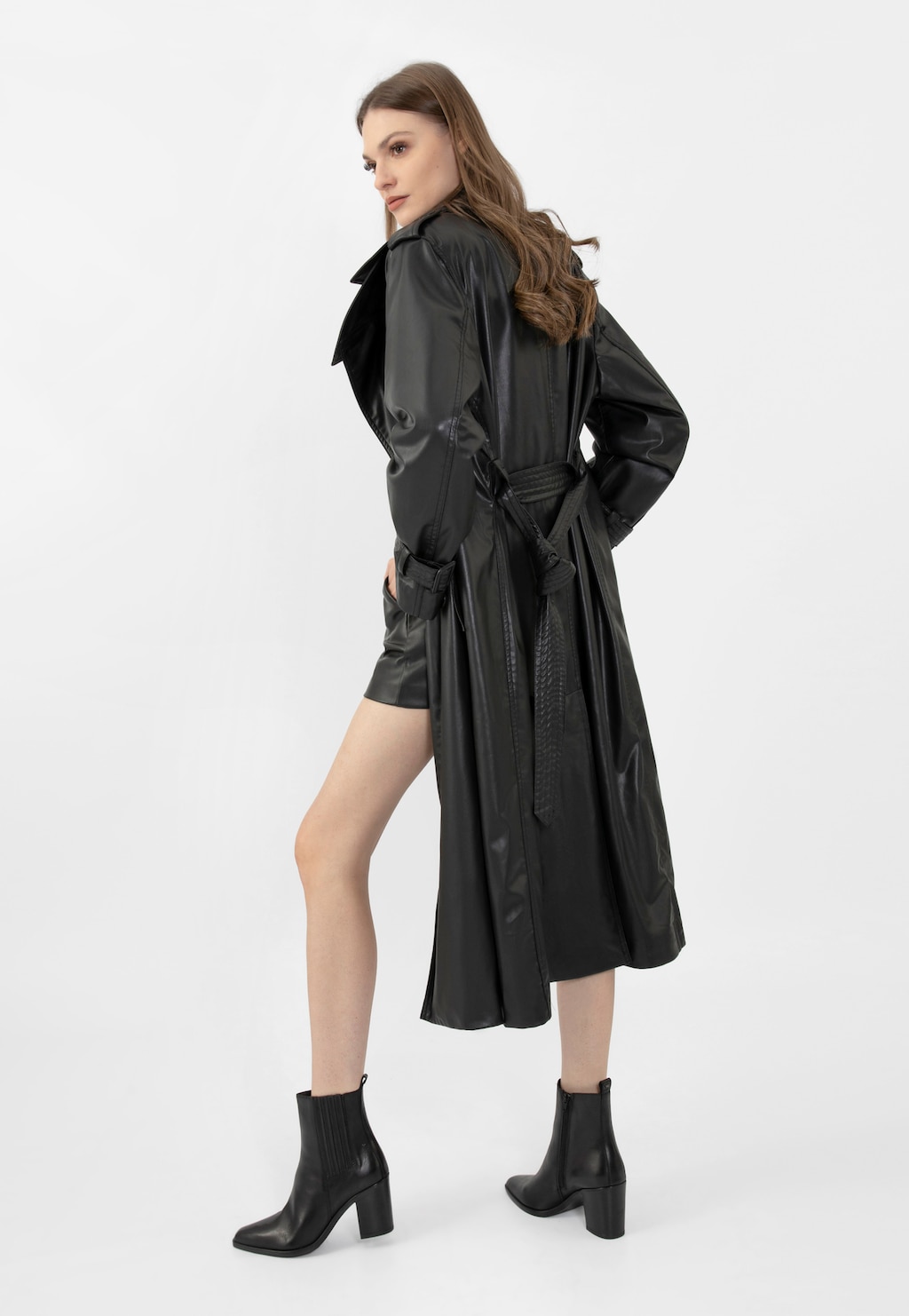 Čierne dámske členkové topánky na podpätku so zdobením na sáre 55235-51 Widok 7