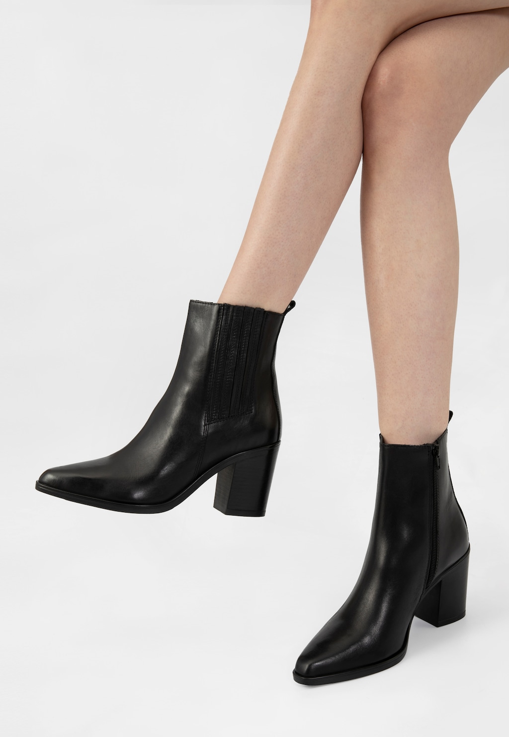 Čierne dámske členkové topánky na podpätku so zdobením na sáre 55235-51 Widok 8