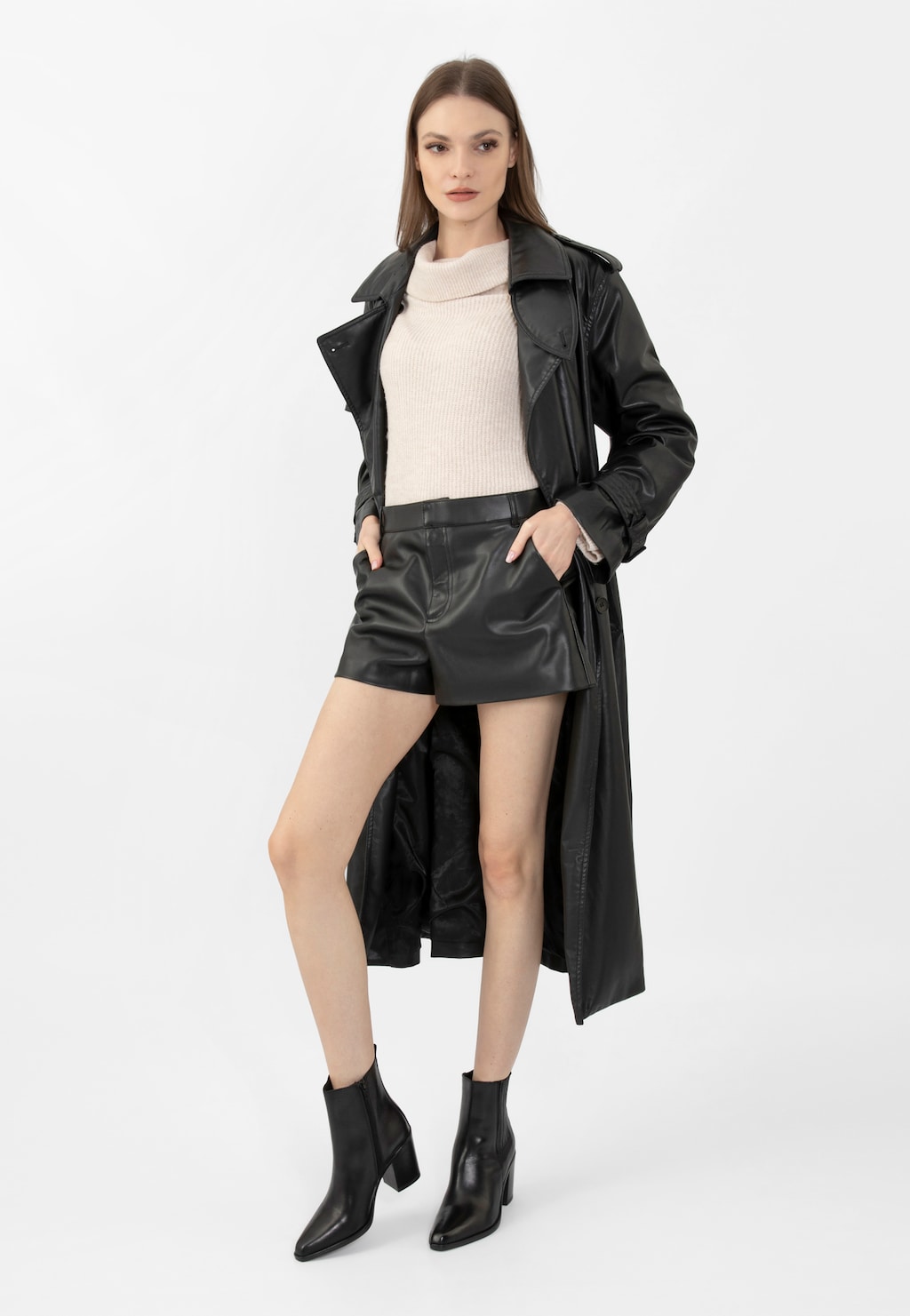 Čierne dámske členkové topánky na podpätku so zdobením na sáre 55235-51 Widok 1