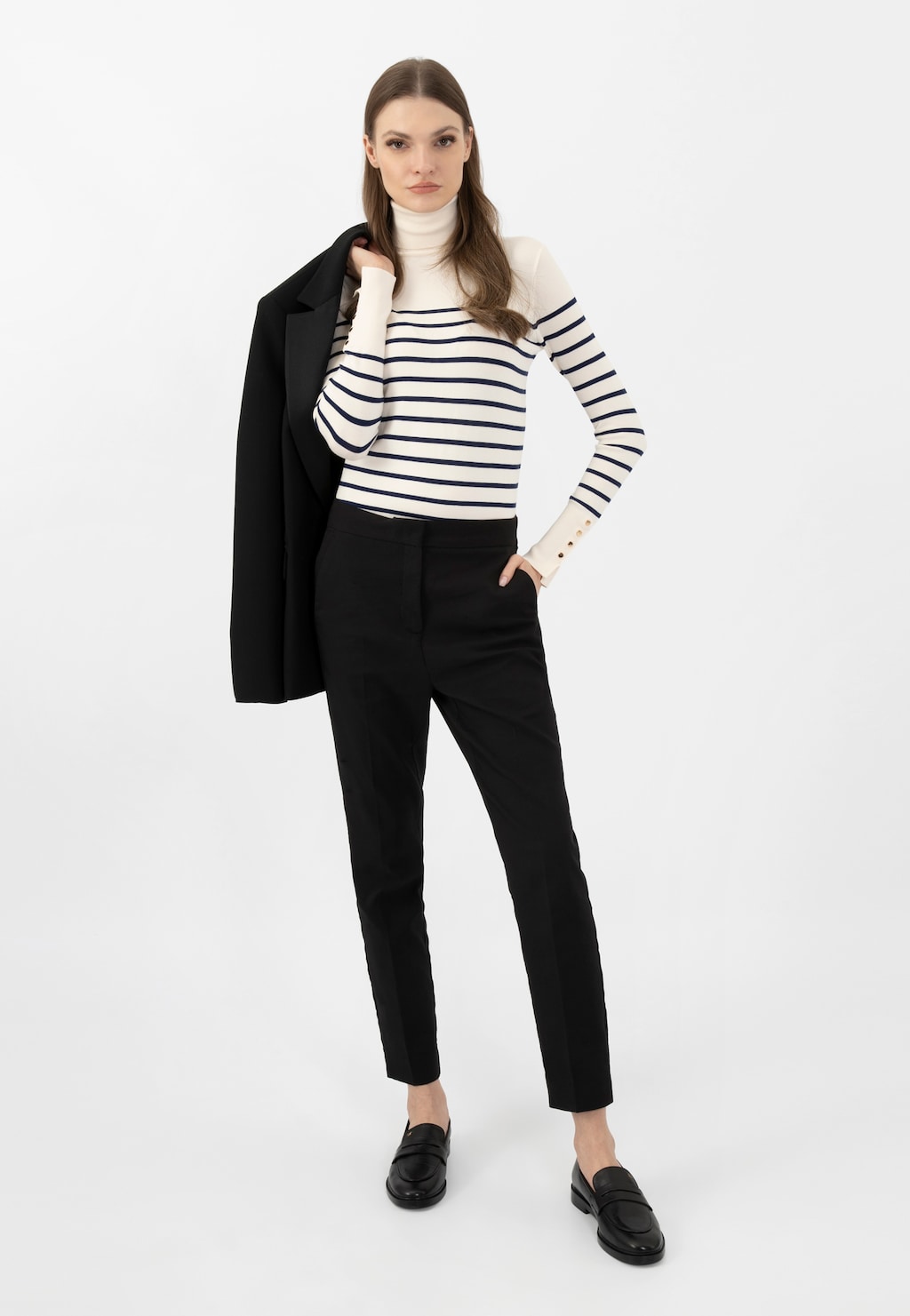 Čierne dámske mokasíny v modernom pánskom looku 46255-51 Widok 7