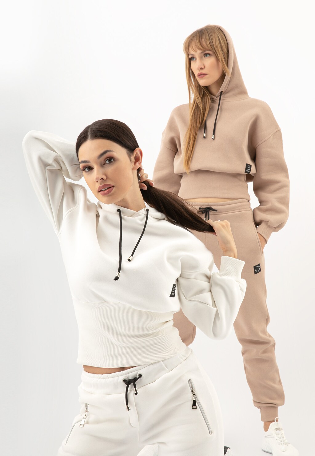 RELAKS biała bluza damska z wysokim ściągaczem R98018-19 Widok 1