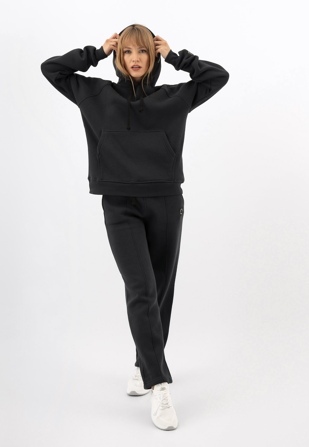 Pohodlné sivé dámske nohavice z bavlny a polyesteru R98013-11 Widok 2