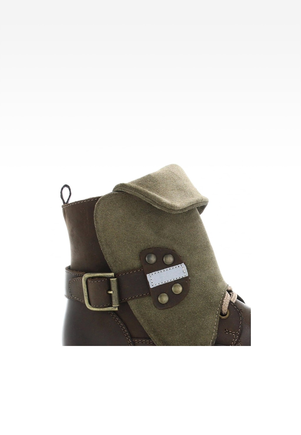 Brązowe trzewiki ocieplane Bartek T-77348/356 dla dziewcząt z zamszu i skóry, ozdobione klamrą, metalowymi ćwiekami i jasną wstawką, idealne na zimę.