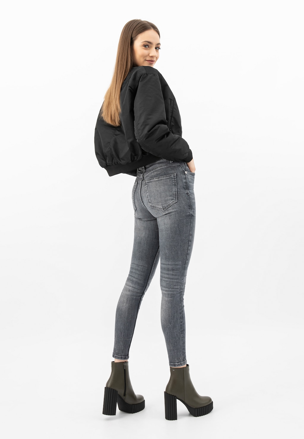 Zielone skórzane botki na karbowanej podeszwie i słupku 55173-57 Widok 1