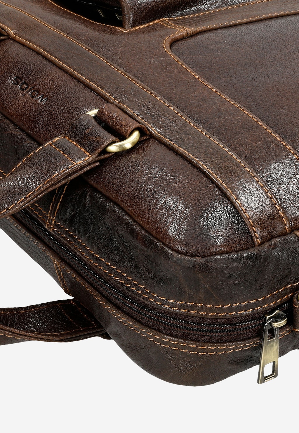 Brązowa skórzana torba męska Wojas model 80141-52 do pracy, zbliżenie na eleganckie wykończenia, złote okucia, zamki błyskawiczne i precyzyjne przeszycia.