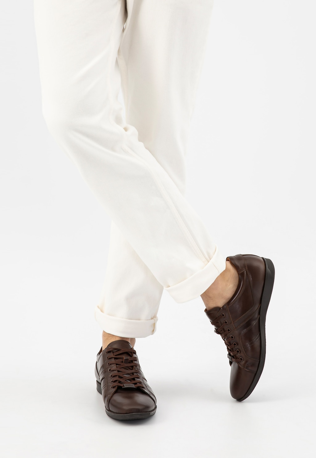 Hnědé kožené tenisky pánské v elegantním stylu 8075-52 Widok 8