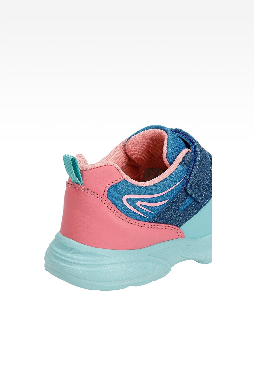 Dziewczęcy półbut Bartek 15043001 w różowo-niebieskim kolorze z zapięciem na rzep, miękką różową wyściółką i turkusową podeszwą, zdobiony wzorem skrzydła.