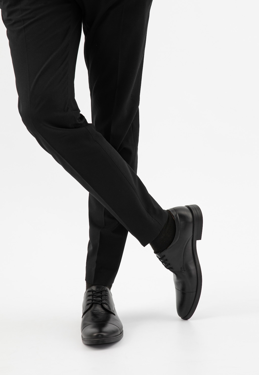 Pánske elegantné tenisky čiernej farby na každý deň 10073-51 Widok 8