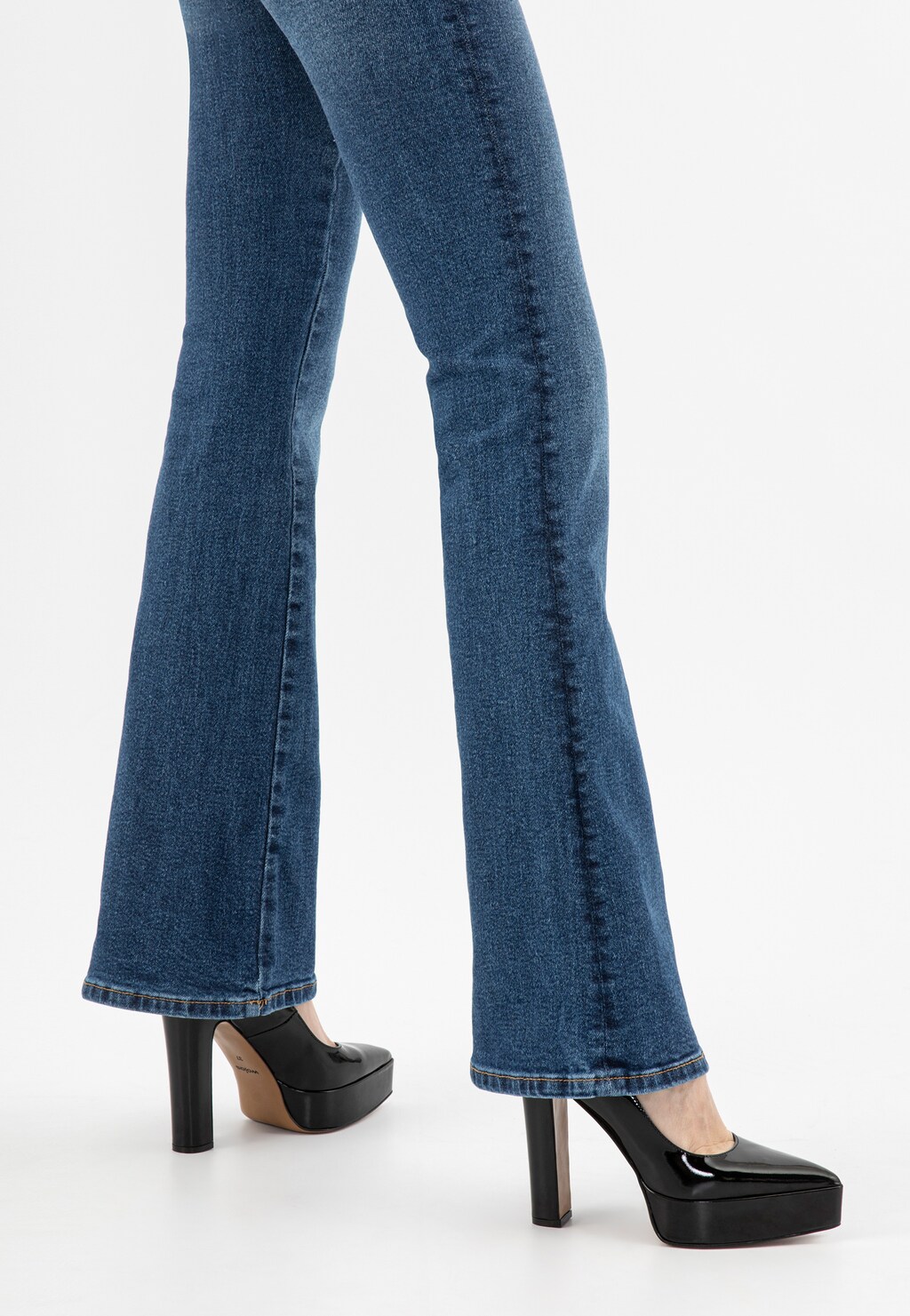 Čierne dámske lodičky na vysokej platforme 35148-31 Widok 8