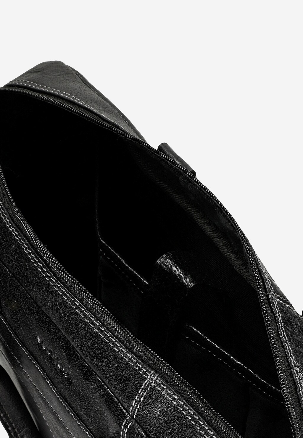 Czarna skórzana torba męska z dodatkowymi zewnętrznymi kieszeniami 80141-51 Widok 6