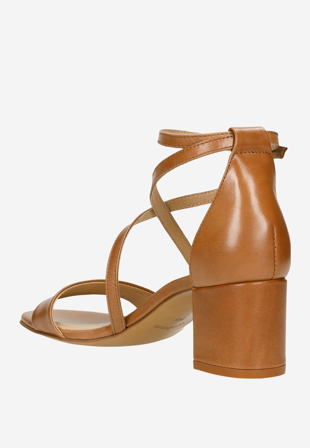 Eleganckie skórzane sandały damskie Wojas model 76058-53 w jasnobrązowym kolorze z krzyżującymi się paskami i stabilnym klockiem, widok z tyłu buta.