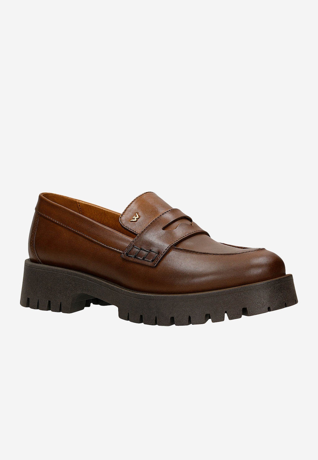 Brązowe mokasyny Wojas model 46124-53 z klasycznym paskiem penny, wykonane ze skóry naturalnej, na grubej, czarnej, profilowanej podeszwie, z delikatnym logo marki.