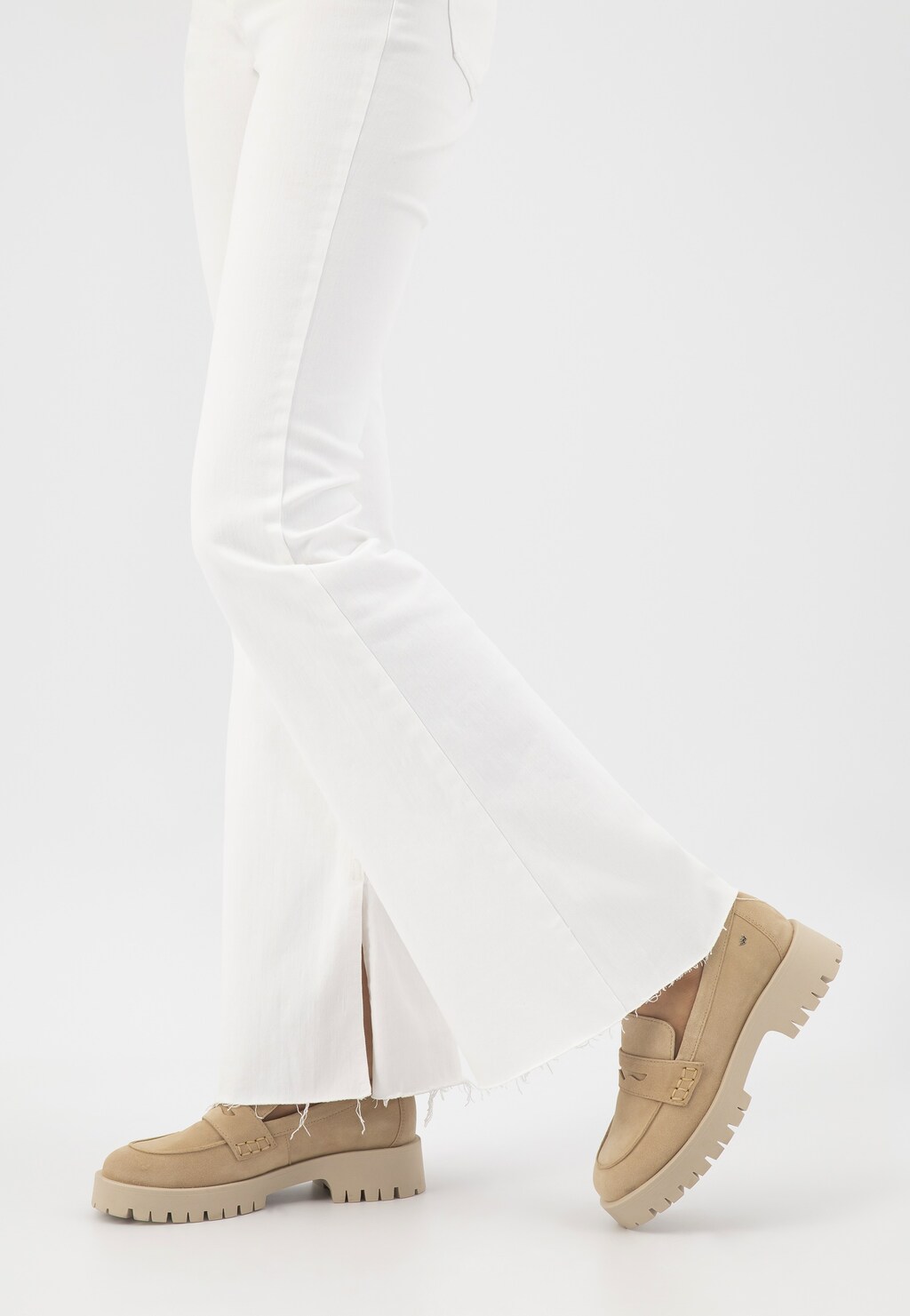 Béžové polobotky dámské s výraznou podrážkou 46124-64 Widok 8