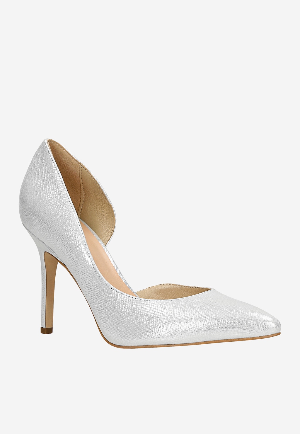 Srebrne eleganckie czółenka Wojas model 35105-59 na wysokiej szpilce z wyciętym bokiem, wykonane z połyskującego materiału o fakturze, widok z boku.