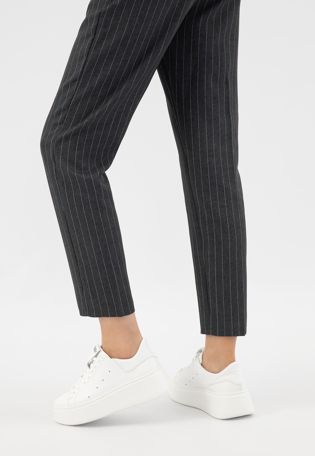 Wojas dámske poltopánky. Elegancia a pohodlie 46285-59 Widok 8