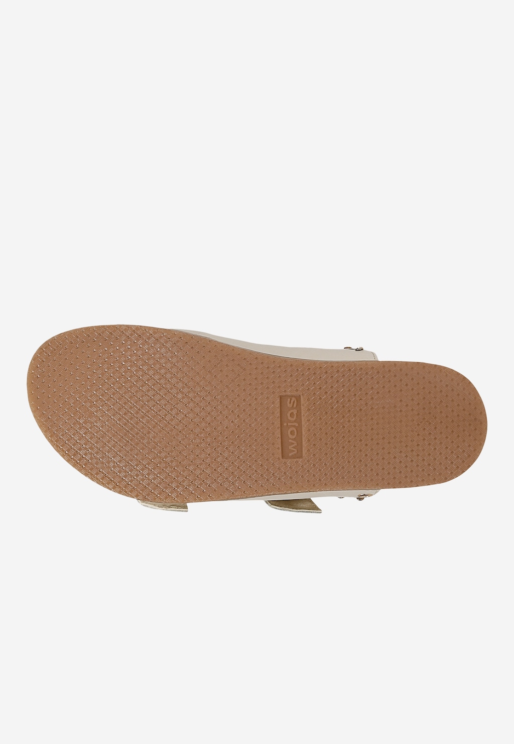 Podeszwa klapek Wojas model 74125-54 z wyraźnym teksturowanym wzorem i logo marki. Beżowe płaskie klapki skórzane ze złotymi nitami widoczne od spodu.